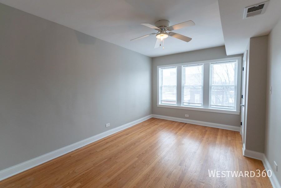 4344 N Mozart St #2E - Photo 4 of 9