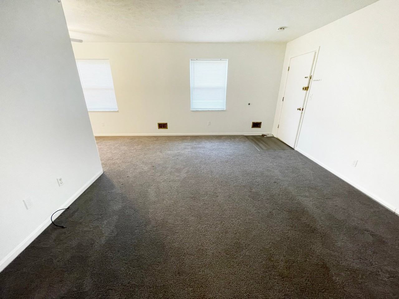 3328 Breckenridge Ln #4 - Photo 3 of 11