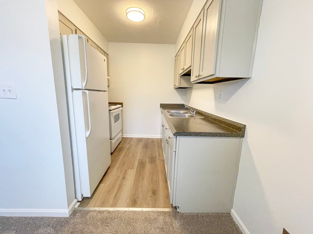 3328 Breckenridge Ln #4 - Photo 5 of 11