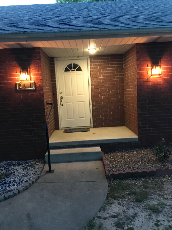 2611 W 24th St - Photo 2 of 33