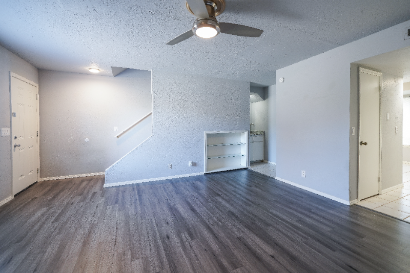 507 N Davis Ave - Photo 4 of 18