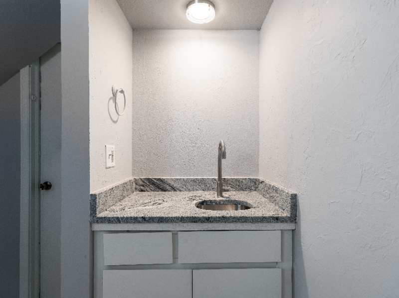 507 N Davis Ave - Photo 7 of 18