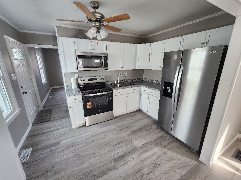 229 New St - Photo 2 of 14