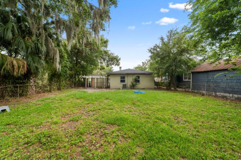 2637 Ernest St - Photo 2 of 12