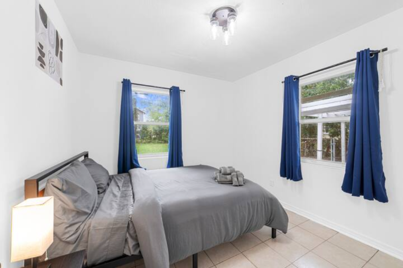 2637 Ernest St - Photo 5 of 12