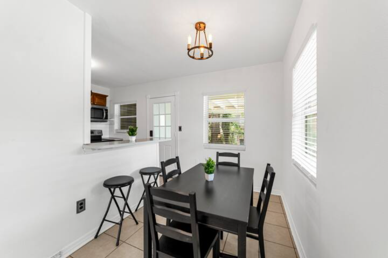 2637 Ernest St - Photo 7 of 12