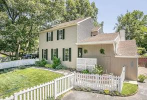 featured image of 295 Sugartown Rd