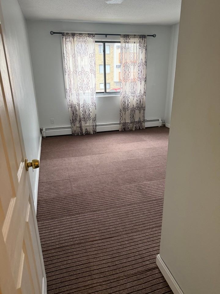 8 Lancelot Ct #13 - Photo 6 of 14