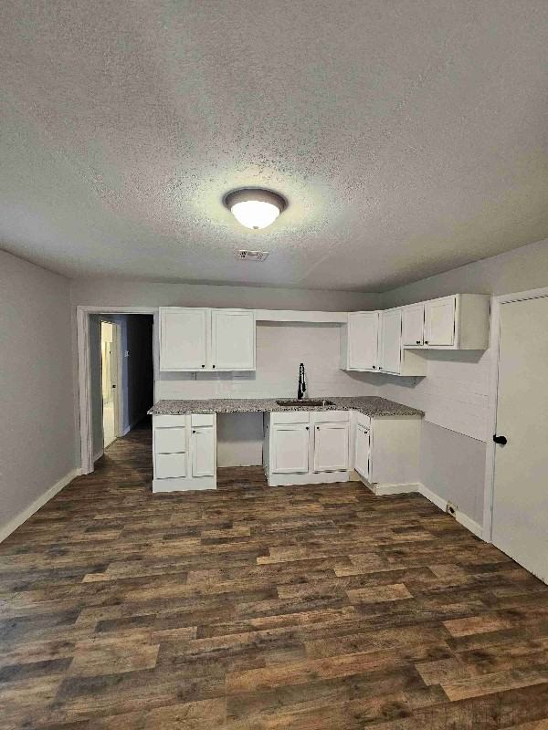 421 E 8th Ave - Photo 5 of 20