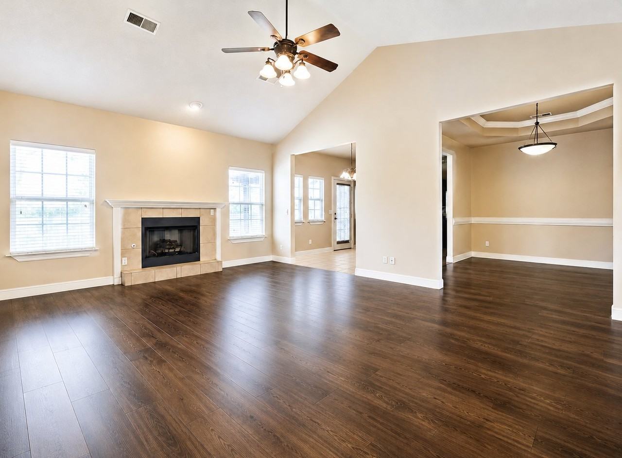 1252 N Cannondale Dr - Photo 2 of 13