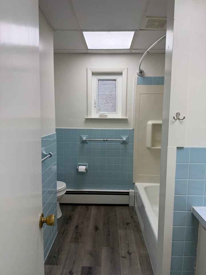 410 Broadway St #1 - Photo 3 of 9