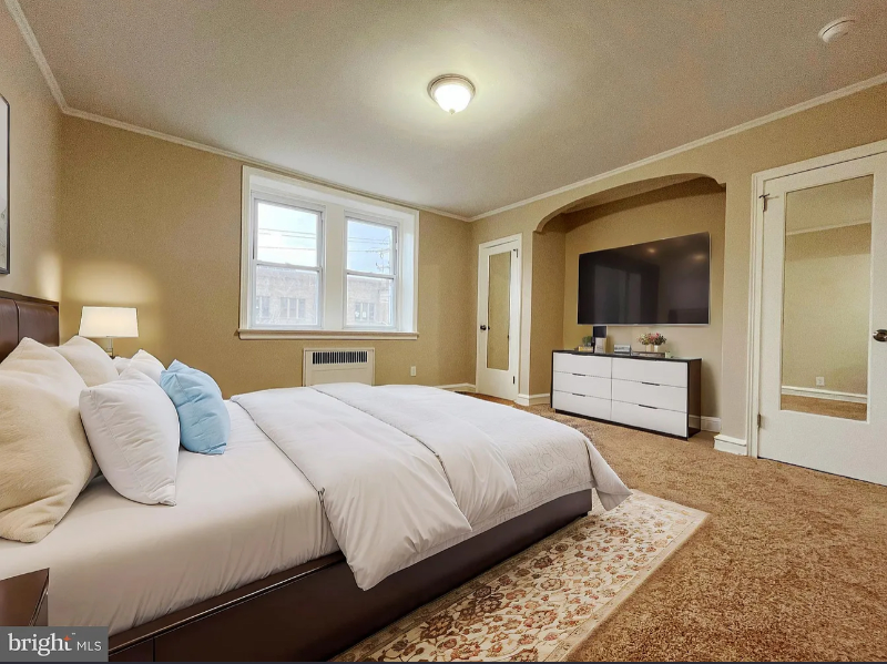 5929 Woodcrest Ave - Photo 5 of 11