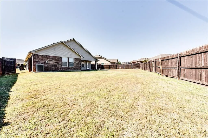 18425 Abierto Dr - Photo 4 of 23