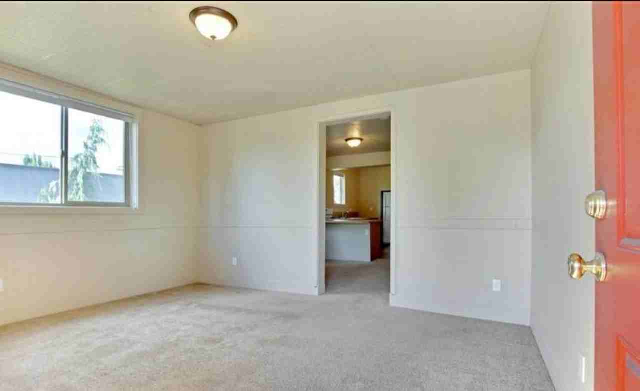 120 5th St Ne #1 - Photo 7 of 12