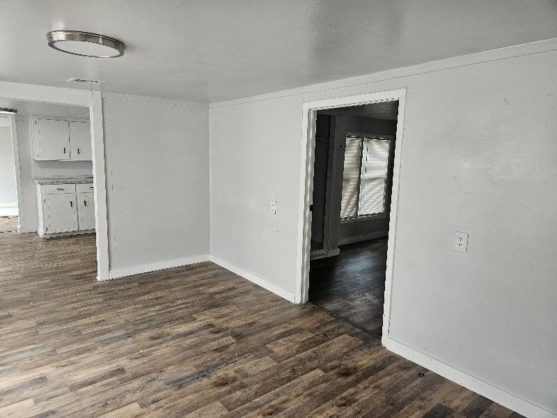 518 E Jefferson Ave - Photo 5 of 15
