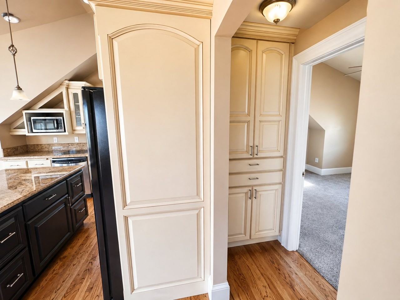 2205 College Ave #103 - Photo 5 of 14
