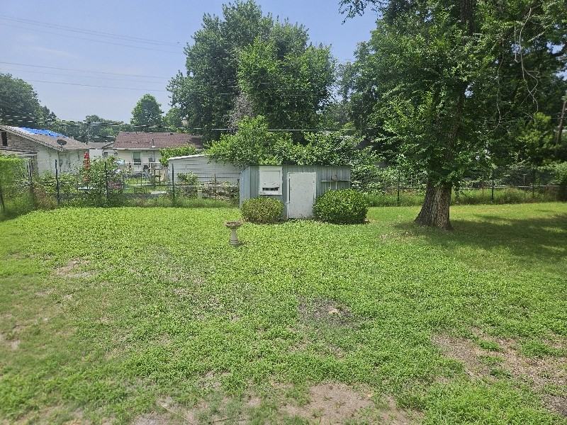 6940 E 5th St - Photo 3 of 10