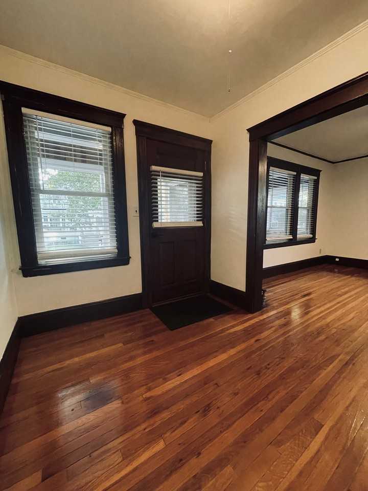 50 Melendy Ave #1 - Photo 3 of 15