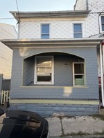 featured image of 214 N Vine St