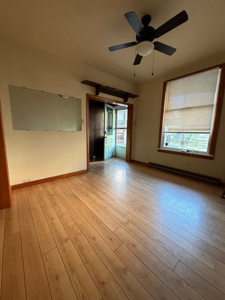 214 N Vine St - Photo 3 of 13