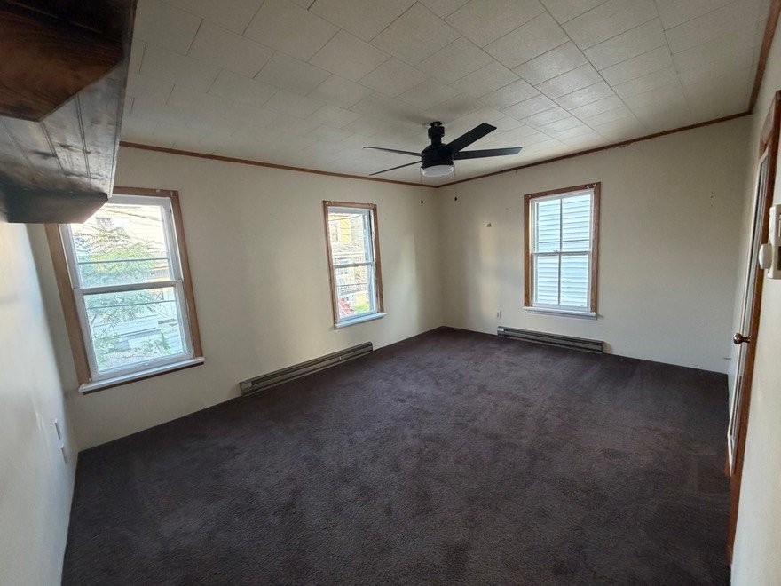 214 N Vine St - Photo 5 of 13
