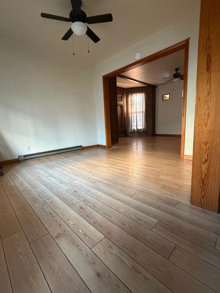 214 N Vine St - Photo 7 of 13