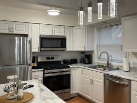 2312 N Nagle Ave - Photo 1 of 1
