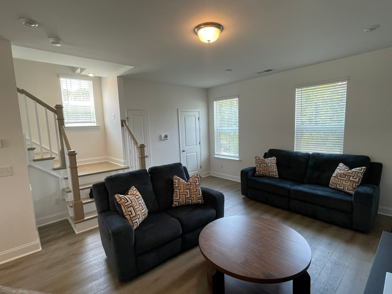 15359 Ballancroft Pkwy - Photo 5 of 13