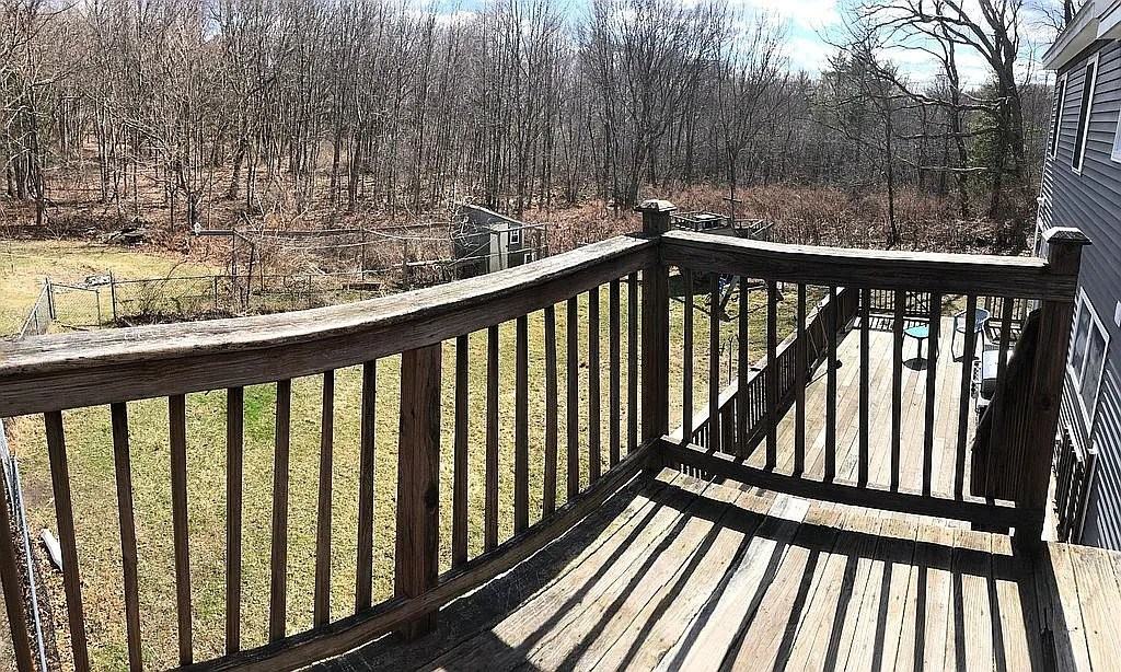 73 Carter St - Photo 5 of 41