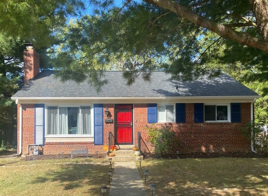 6904 Lansdale St - Photo 2 of 16