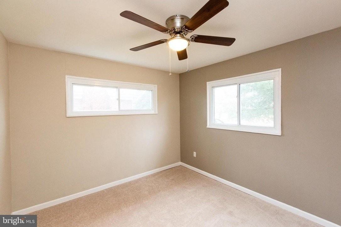 6904 Lansdale St - Photo 4 of 16