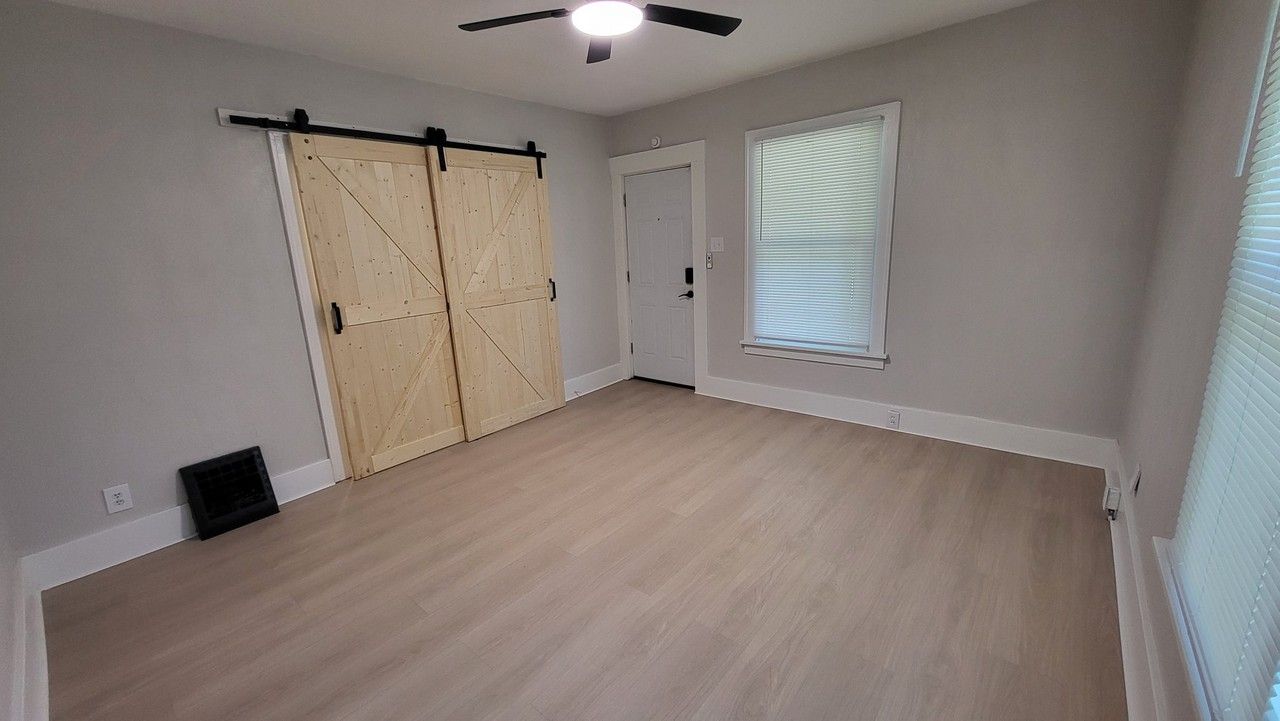 408 E Union St - Photo 4 of 19
