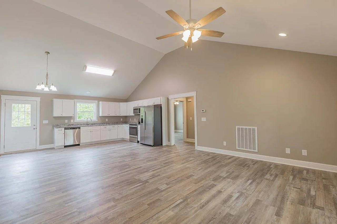 8235 Highway - Photo 4 of 10