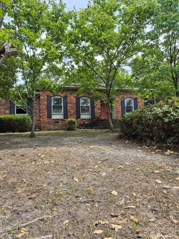 237 King Charles Rd - Photo 2 of 2