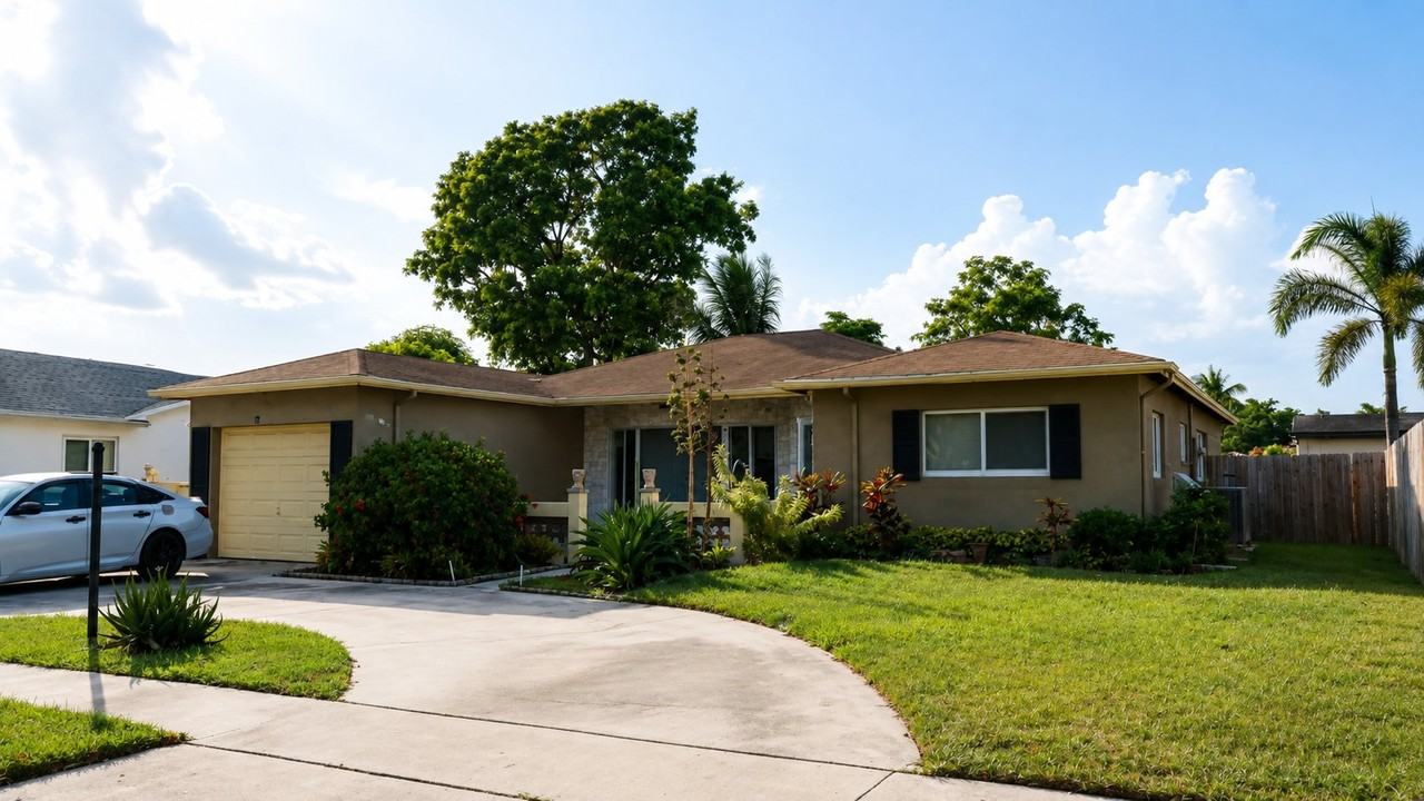 5160 Sw 8th St - Photo 4 of 20