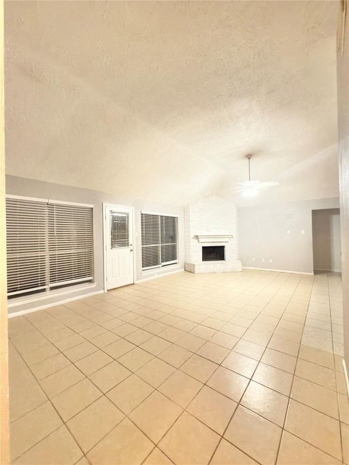 6606 Felgate Creek Ct - Photo 4 of 17