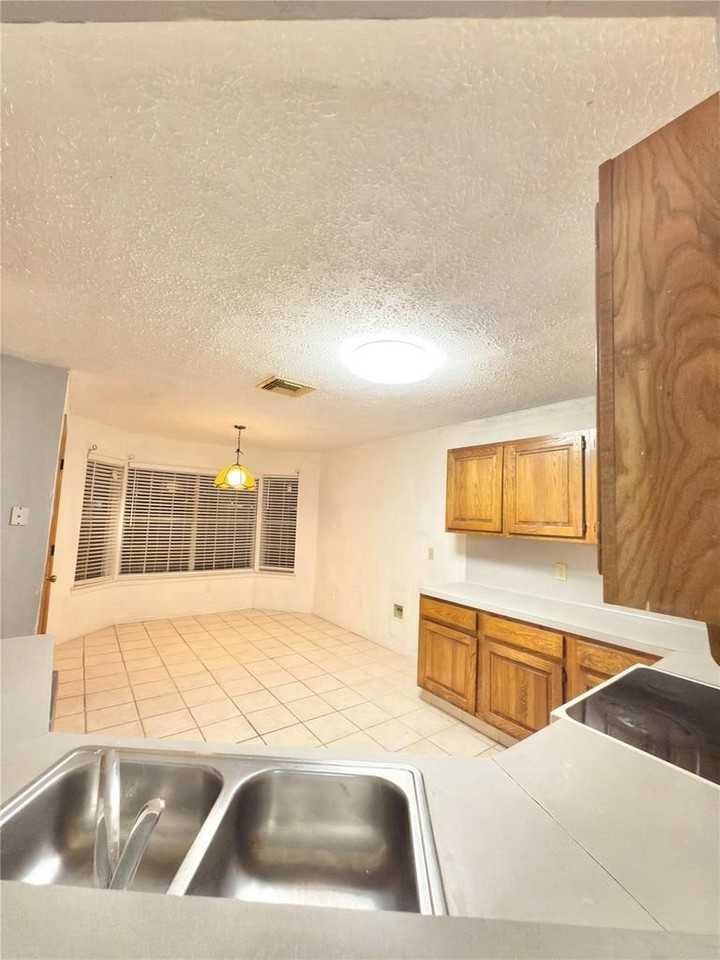 6606 Felgate Creek Ct - Photo 6 of 17