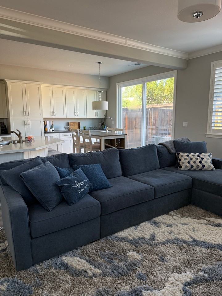 575 S Ridgemark Dr - Photo 2 of 10