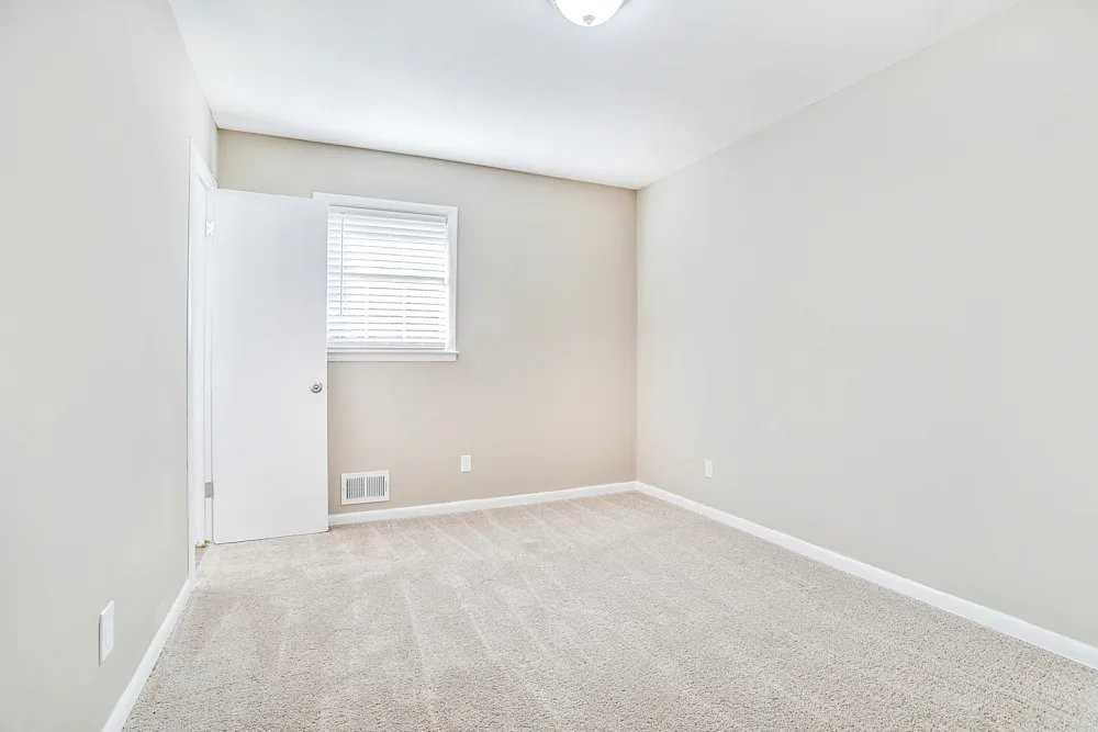 844 Parkstone Dr - Photo 6 of 13