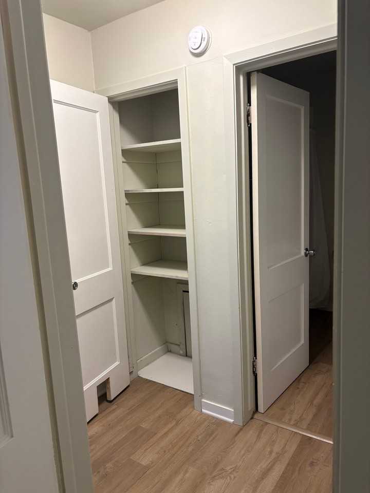 1204 Madison St - Photo 4 of 11