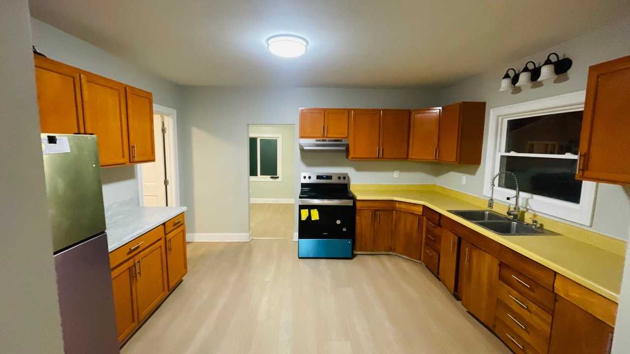 63 2nd St - Photo 5 of 14