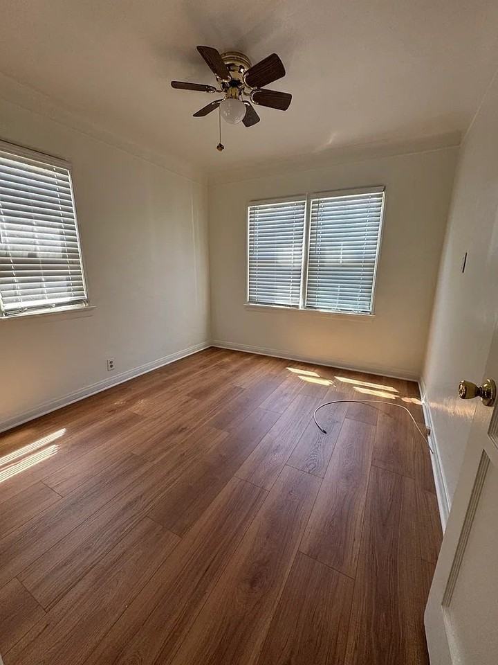 1640 N Frederic St - Photo 7 of 16