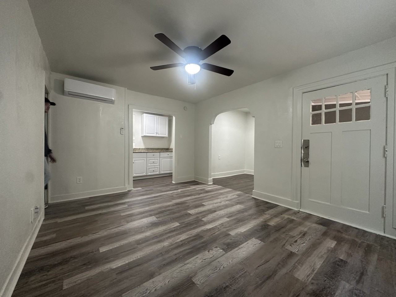 614 E St #9 - Photo 2 of 8