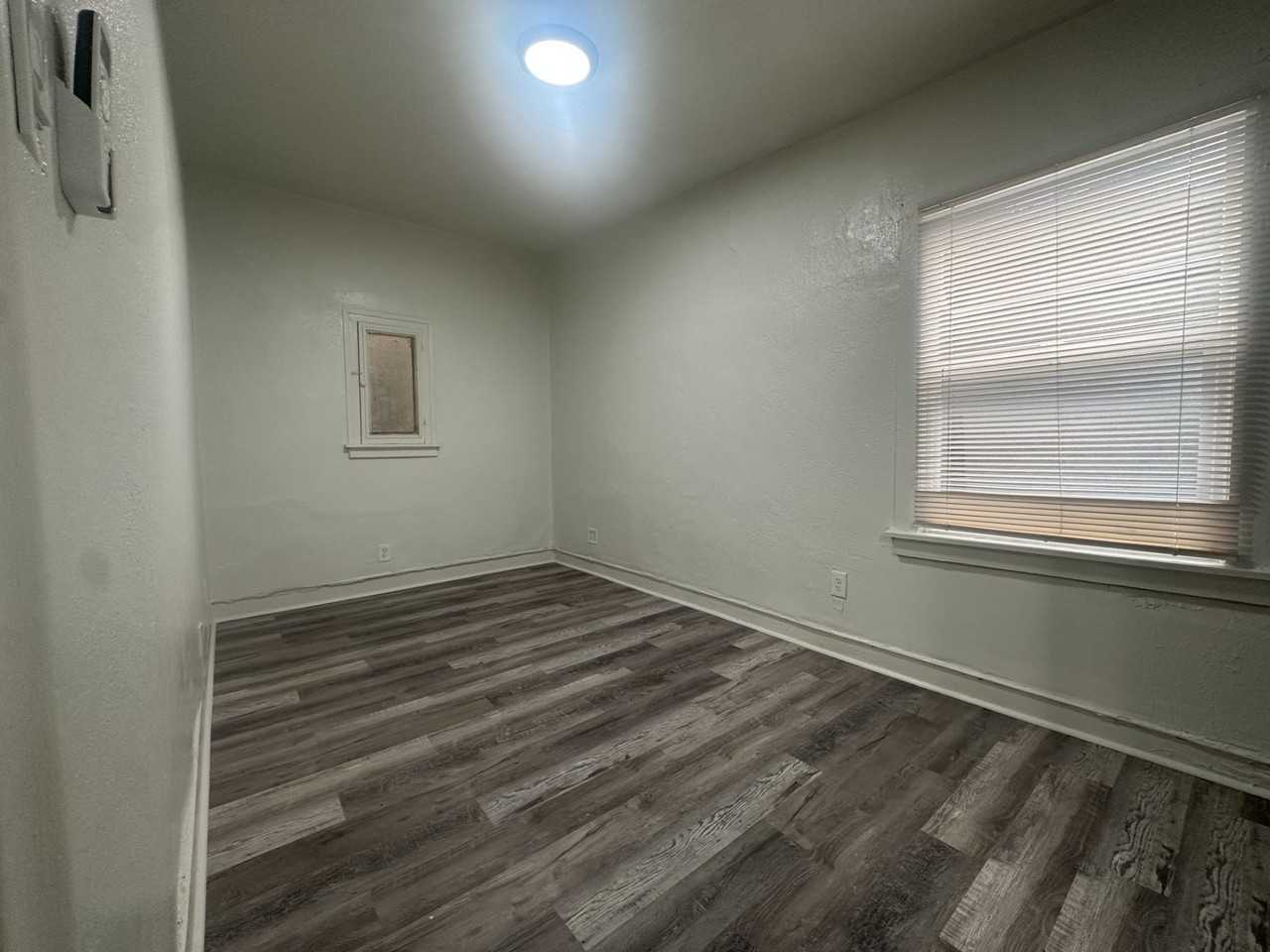614 E St #9 - Photo 6 of 8