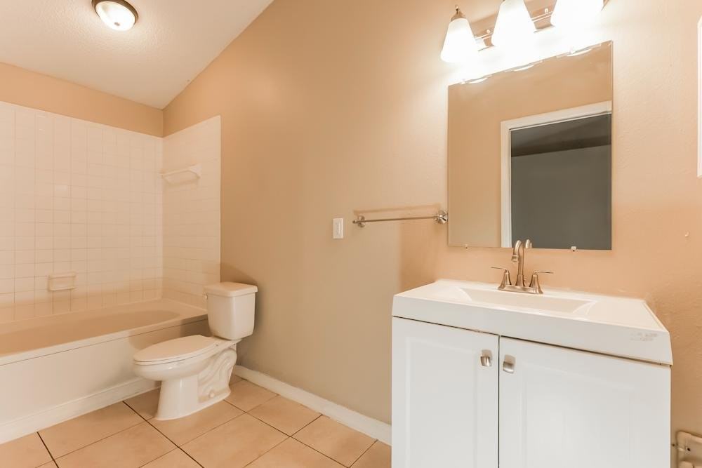 1002 Pinehaven Ct - Photo 5 of 10