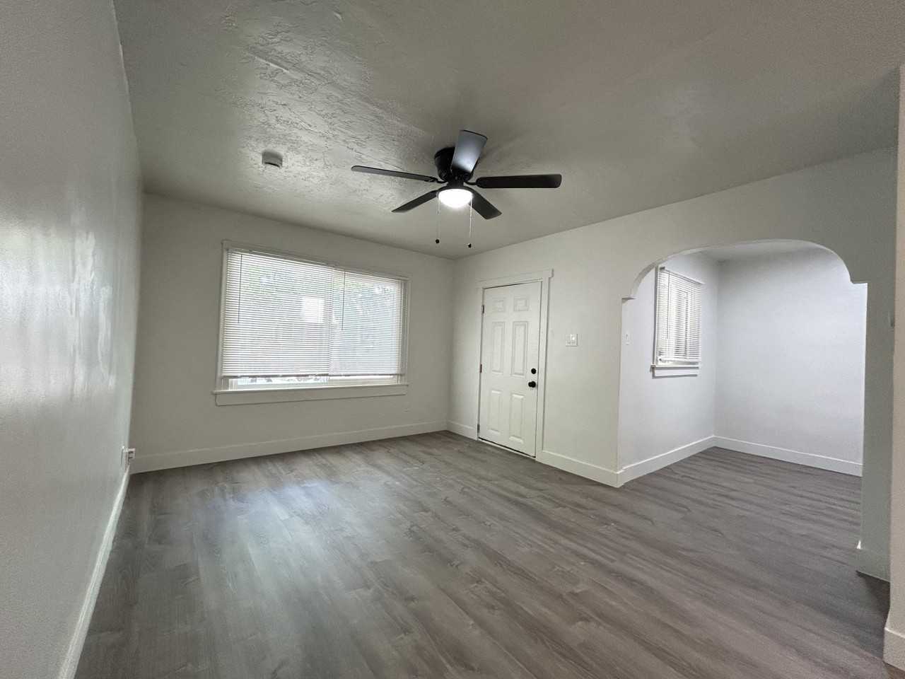 614 E St #4 - Photo 2 of 6