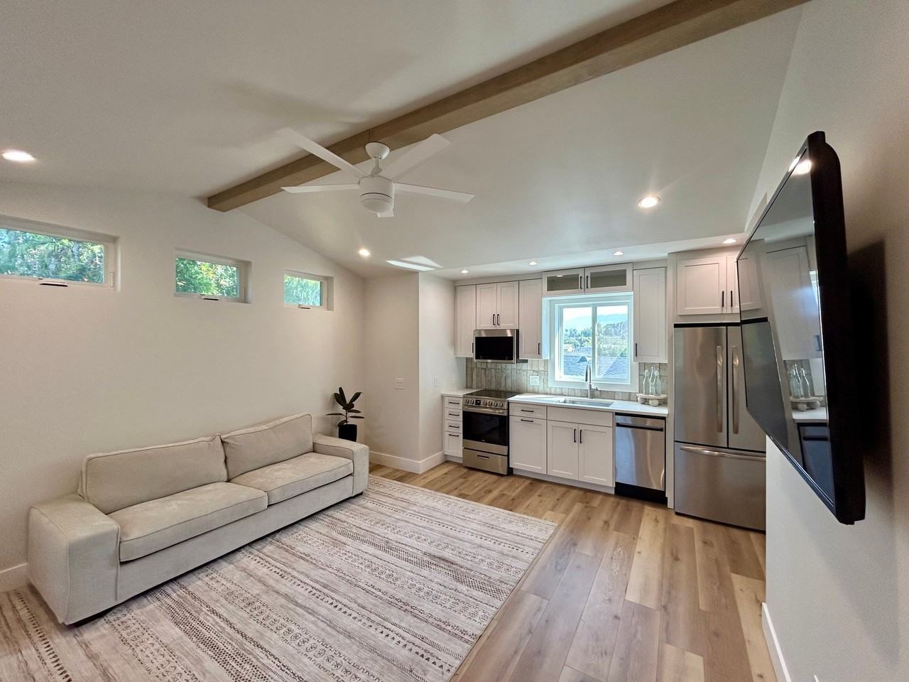 1821 Sola Ct #1823 - Photo 5 of 20