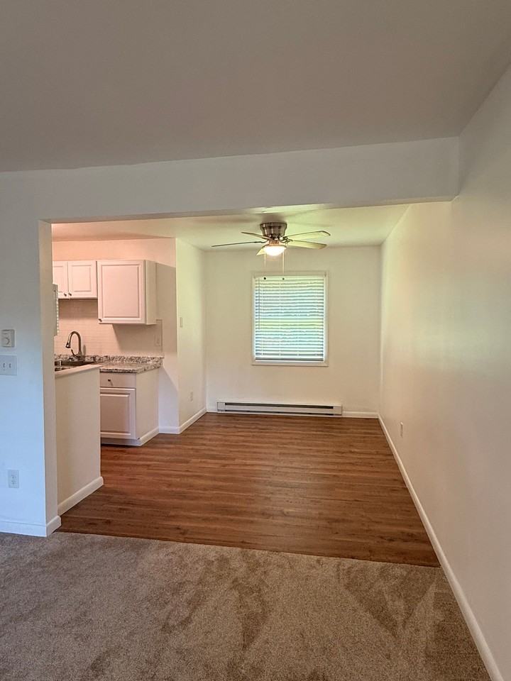 8B Birch Glen Dr #B - Photo 2 of 9
