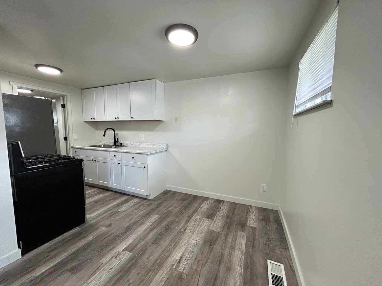 3440 S St #8 - Photo 3 of 6