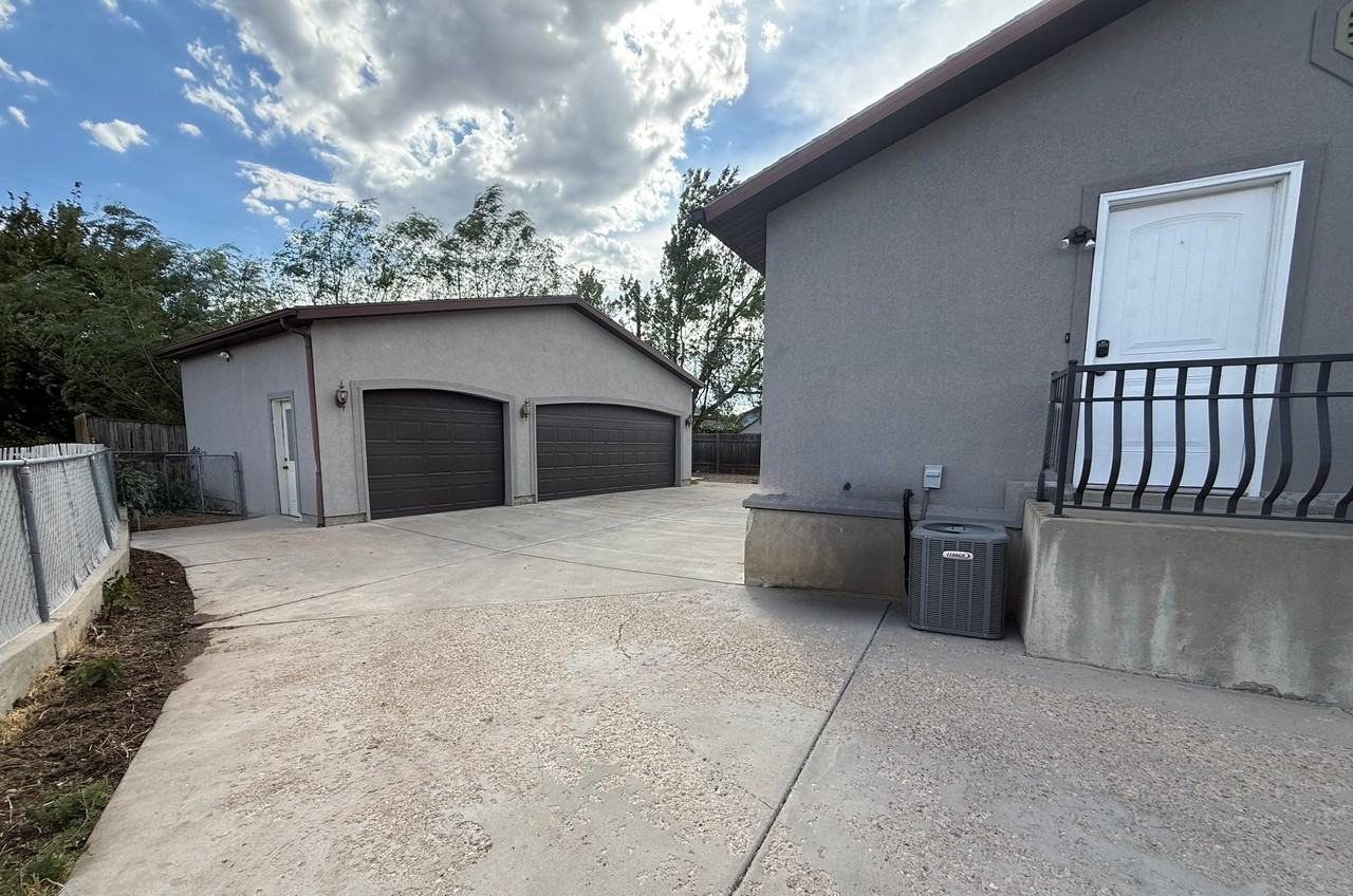 1152 E Sterling Dr - Photo 4 of 18